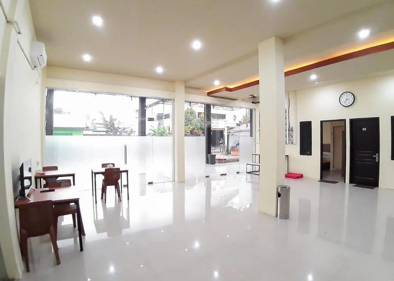 Reddoorz Syariah Near Transmart Jambi 2 Hotel Palmerah Eksteriør billede