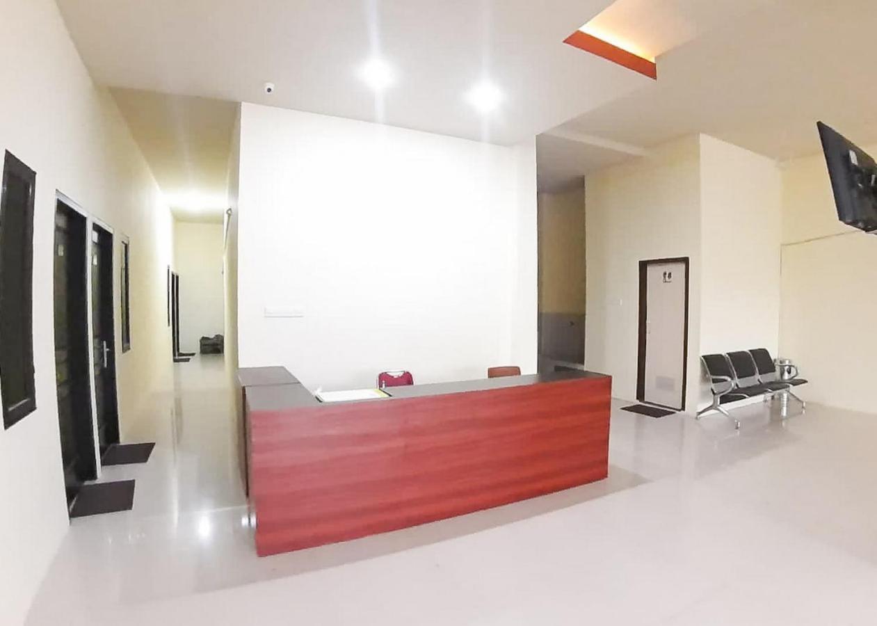 Reddoorz Syariah Near Transmart Jambi 2 Hotel Palmerah Eksteriør billede