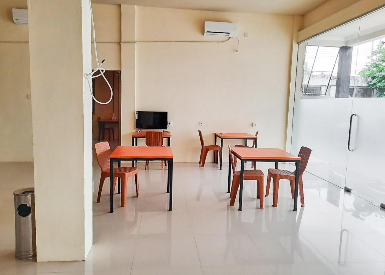Reddoorz Syariah Near Transmart Jambi 2 Hotel Palmerah Eksteriør billede